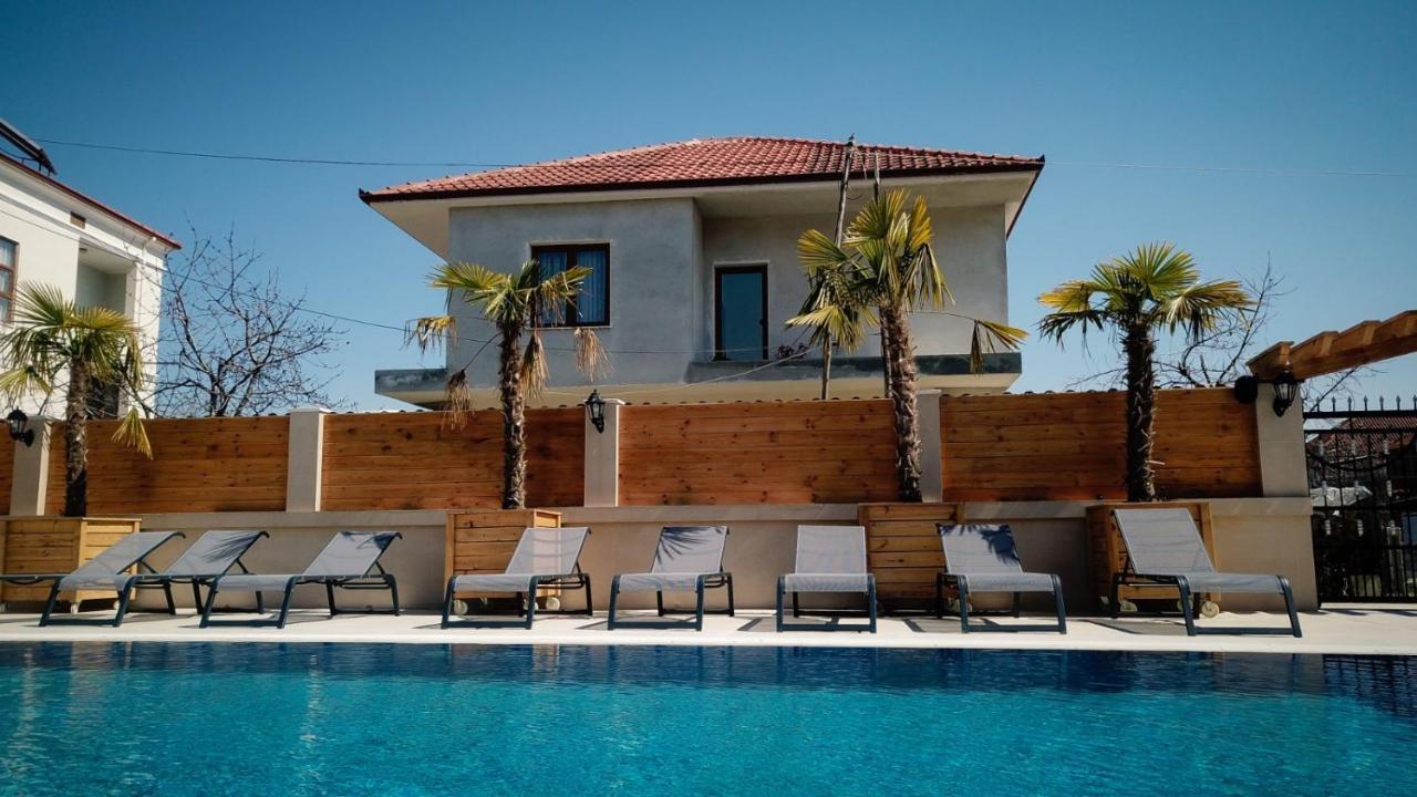 Hotel Bujtina Siar Pogradec Esterno foto