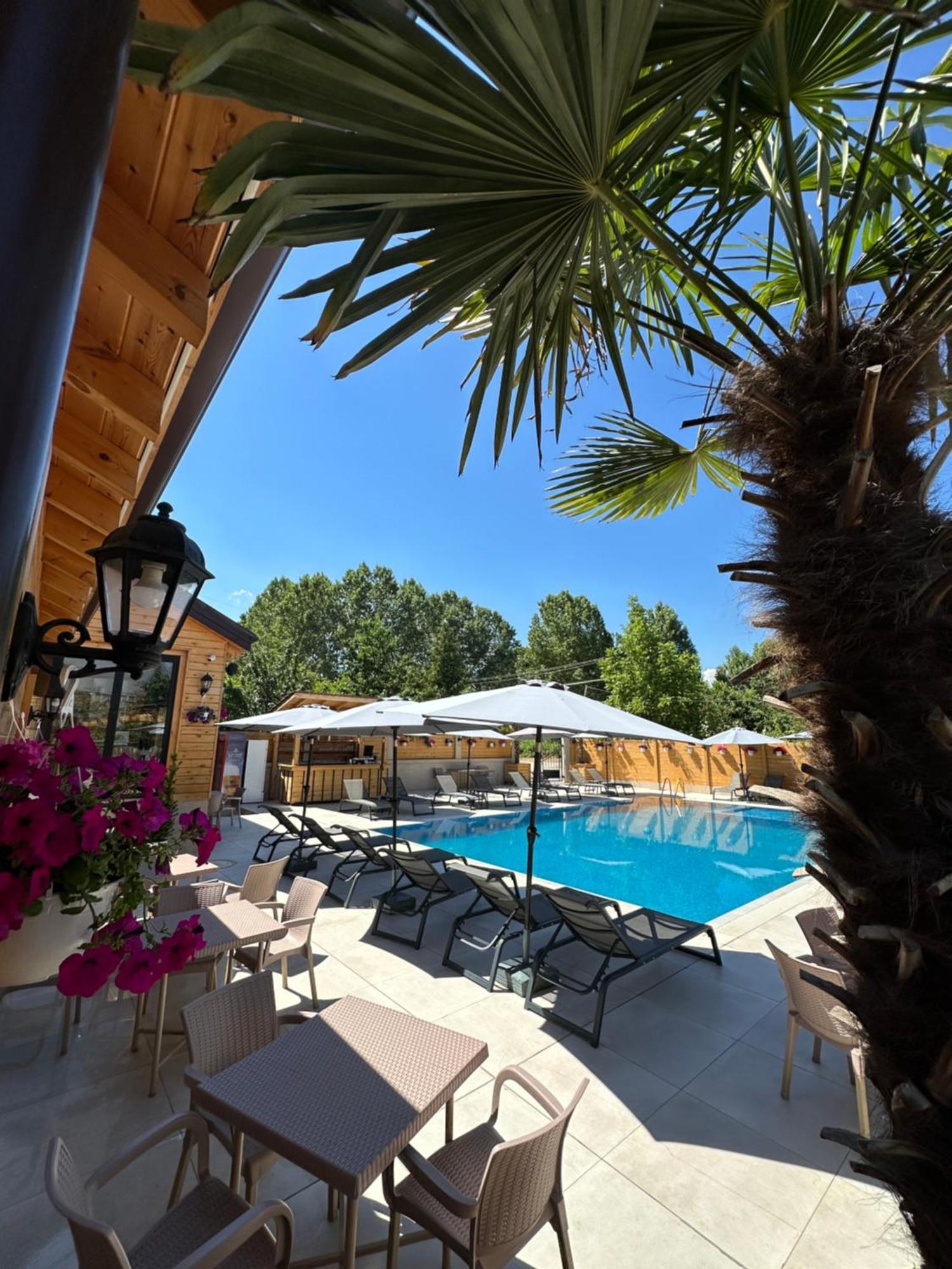 Hotel Bujtina Siar Pogradec Esterno foto